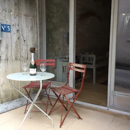5 Rue Moignard * Aubeterre-sur-Dronne