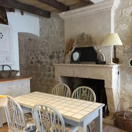 5 Rue Moignard Hébergement de vacances Aubeterre-sur-Dronne